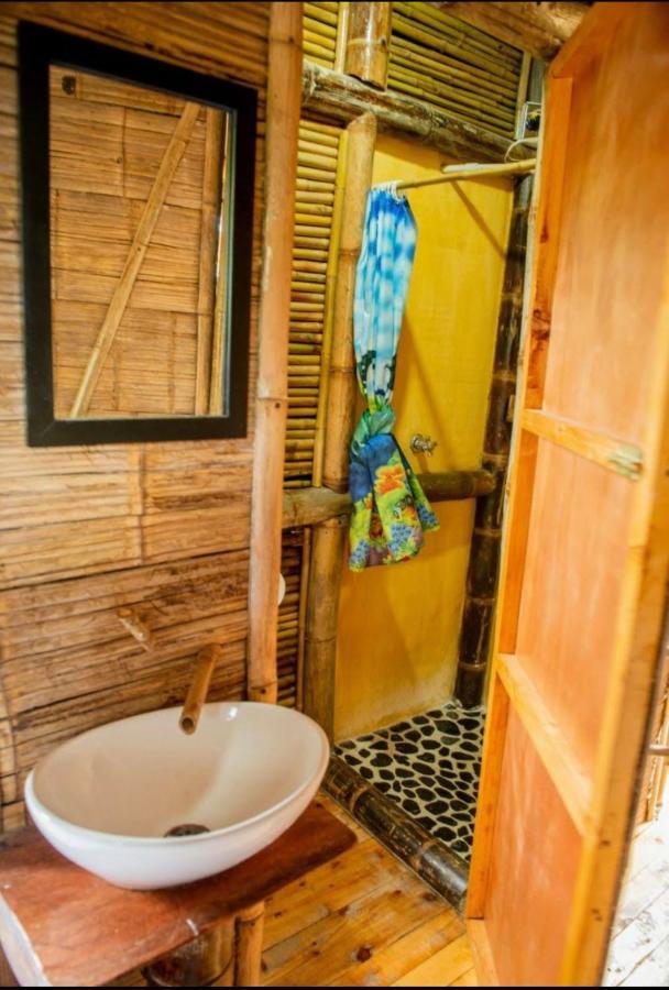 Adriana's Bambu-Lodge Guatape Bagian luar foto