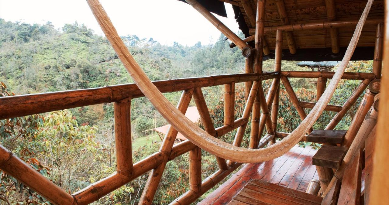 Adriana's Bambu-Lodge Guatape Bagian luar foto