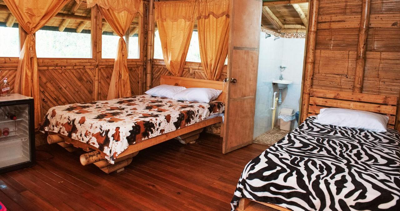 Adriana's Bambu-Lodge Guatape Bagian luar foto