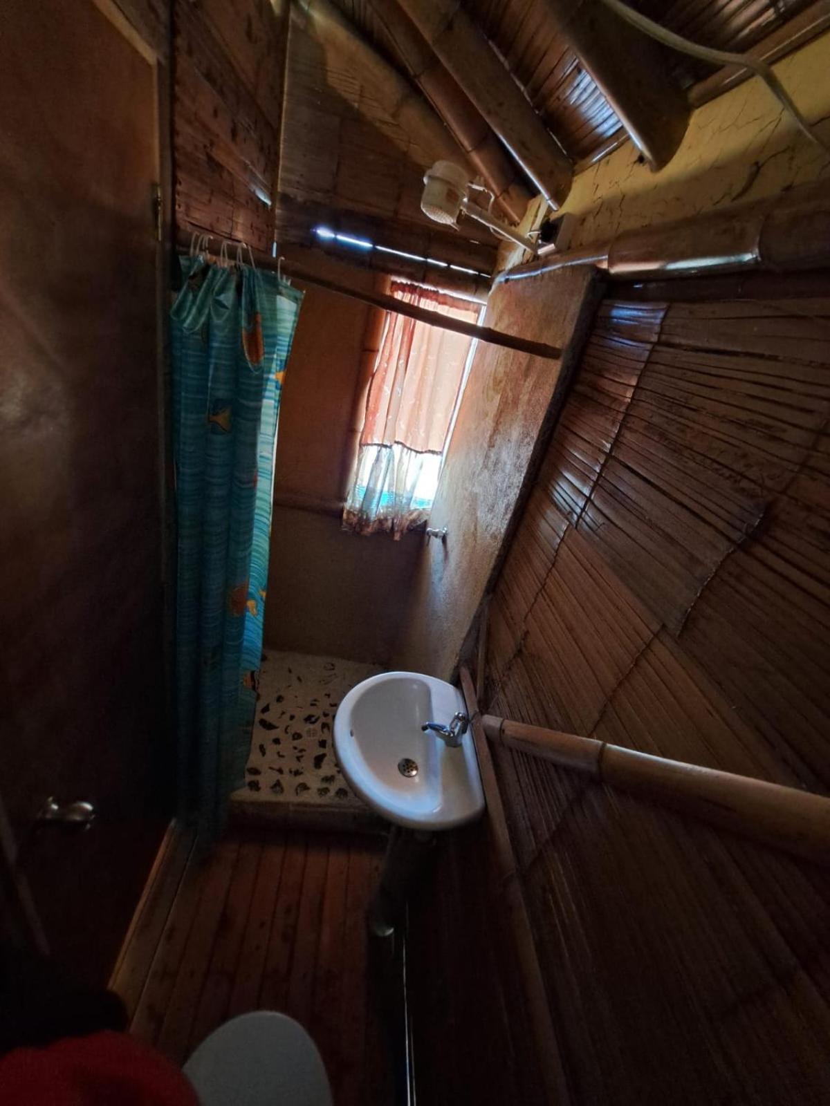 Adriana's Bambu-Lodge Guatape Bagian luar foto