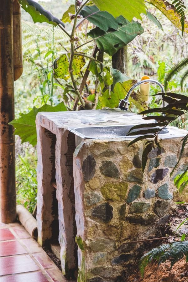 Adriana's Bambu-Lodge Guatape Bagian luar foto