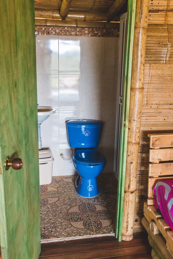 Adriana's Bambu-Lodge Guatape Bagian luar foto