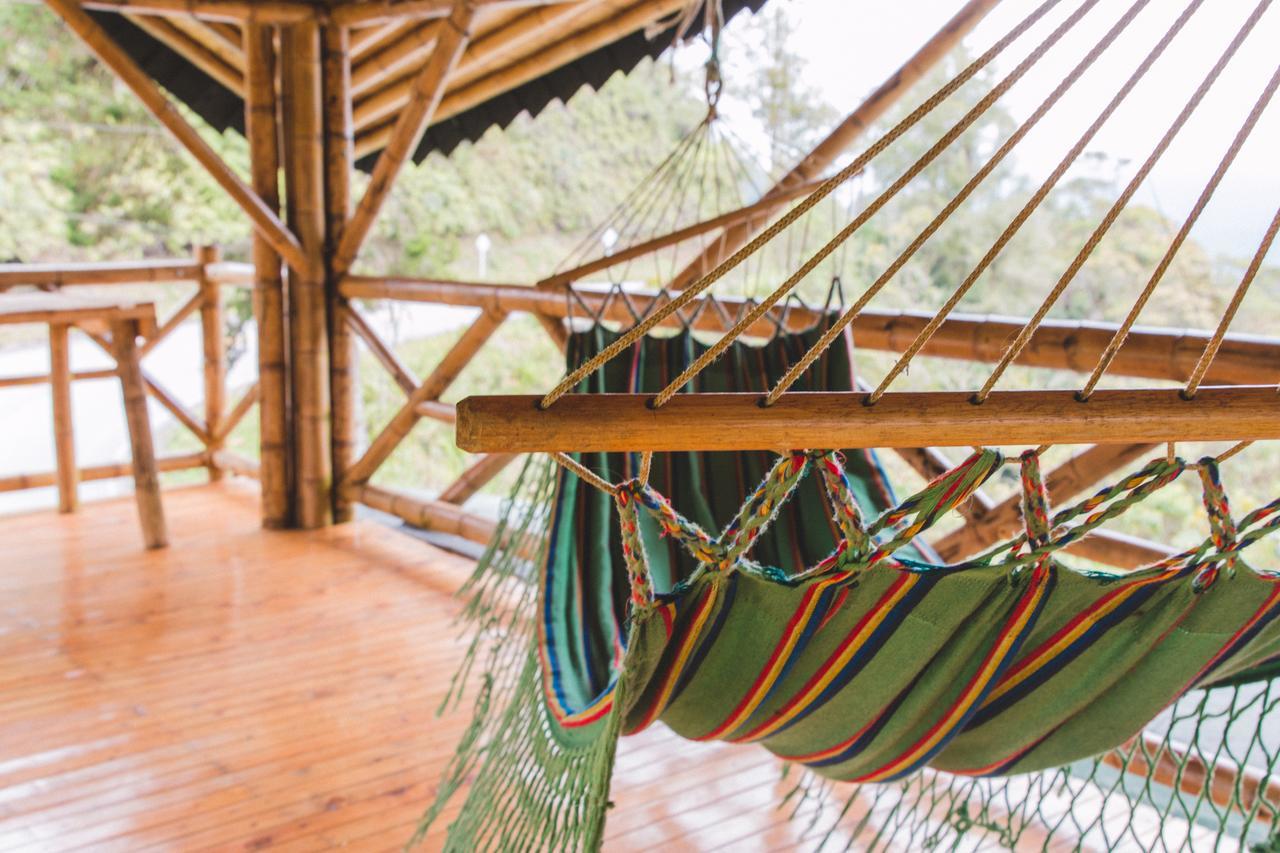 Adriana's Bambu-Lodge Guatape Bagian luar foto
